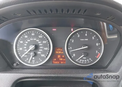 2013 BMW X5 xDrive50I z USA, uszkodzony, nr VIN 5UXZV8C53D0C15202